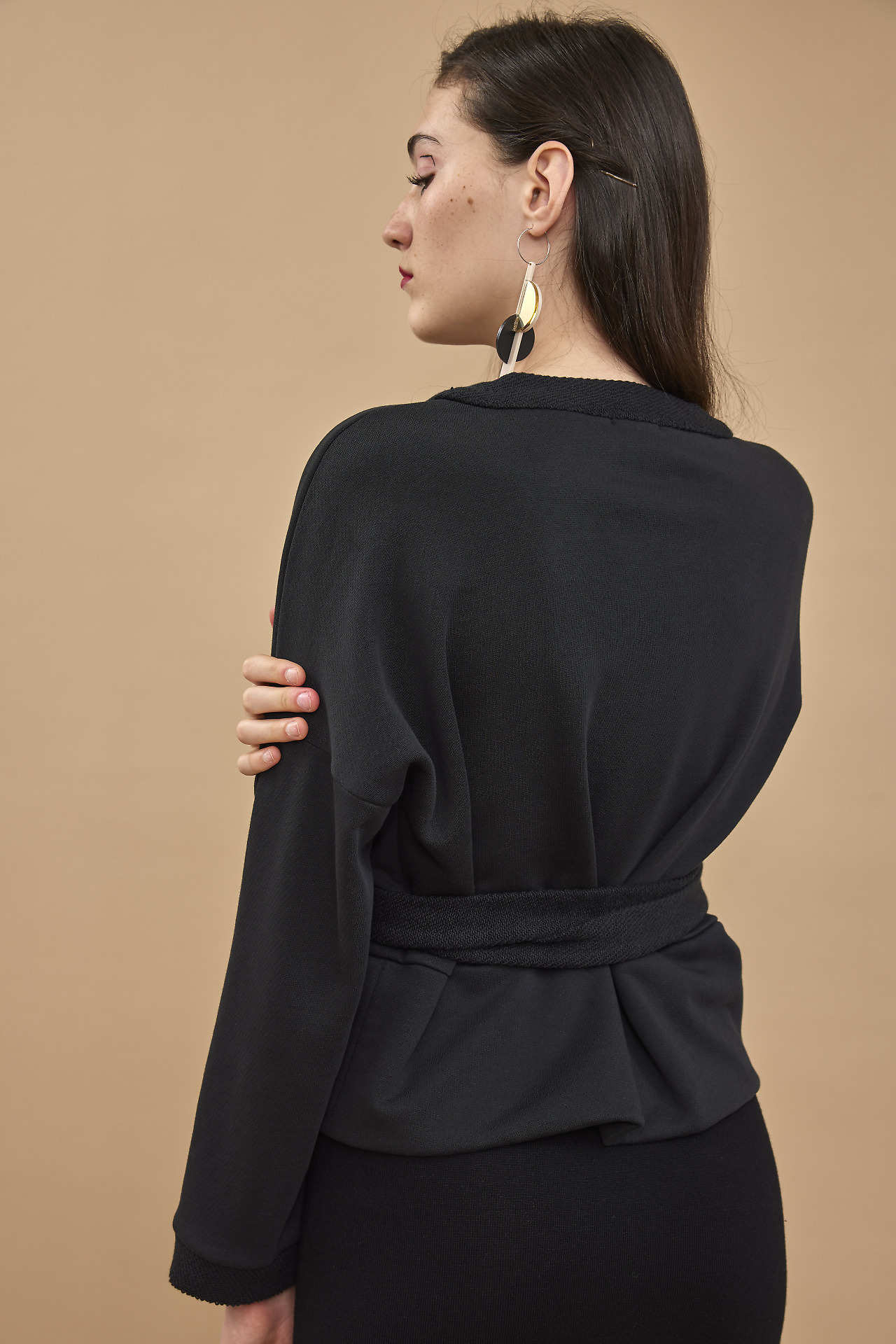 CO24_03_wrap_vest_black_sweaterjersey_CO24_03_wrap_vest_black_sweaterjersey_02